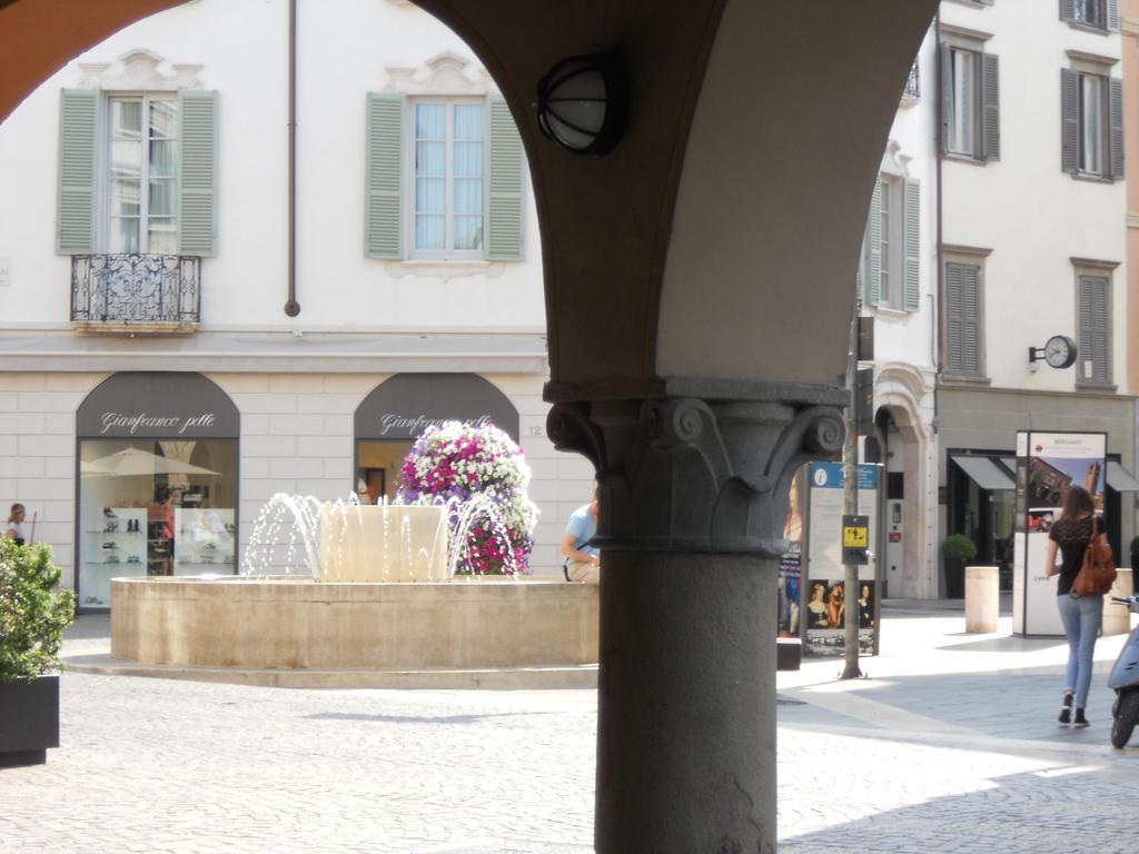 Al Centro Storico Apartment Bergamo Phòng bức ảnh