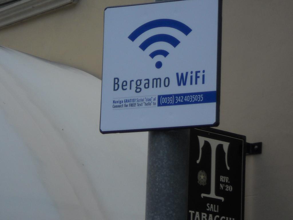 Al Centro Storico Apartment Bergamo Ngoại thất bức ảnh